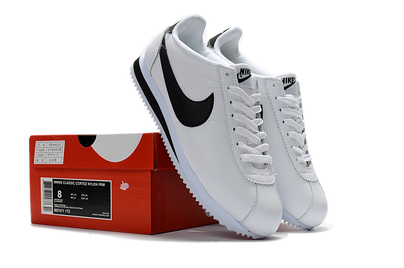 nike cortez with joggers