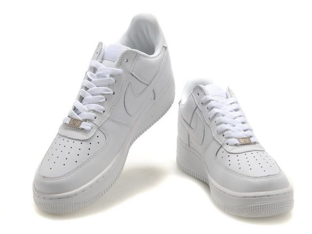 do nike air forces run big or small