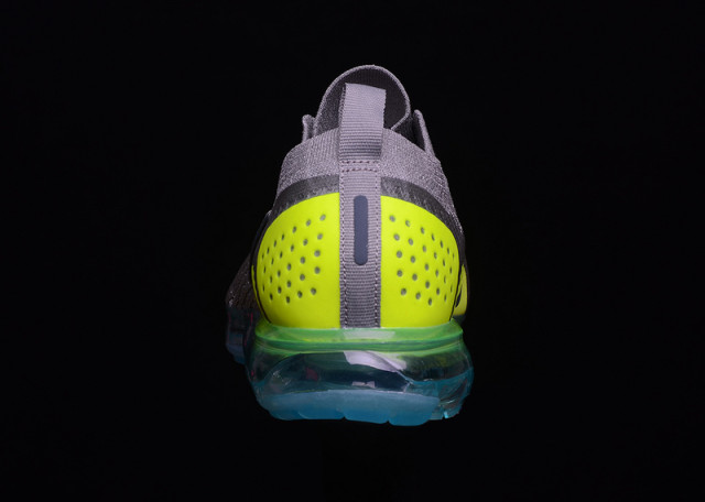 vapormax moc 2 mica green