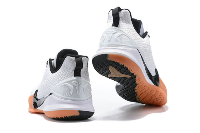 Mens Nike Mamba Focus Kobe EP White/Gum Light Brown/Black