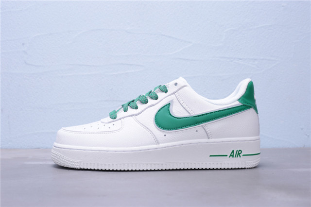 do nike air forces run big or small